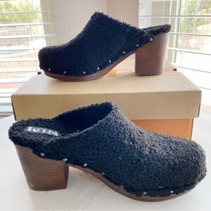 KORK-EASE Teddy Black Faux Fur Clog NEW Size 10